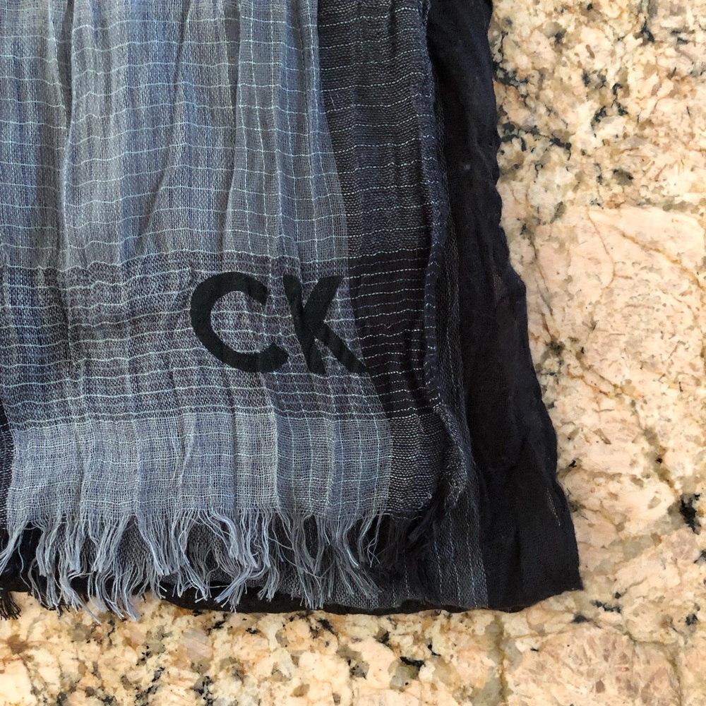 CALVIN KLEIN CK Logo Fringe-trim Wrap Scarf Lightweight Unisex Women’s or Men’s
